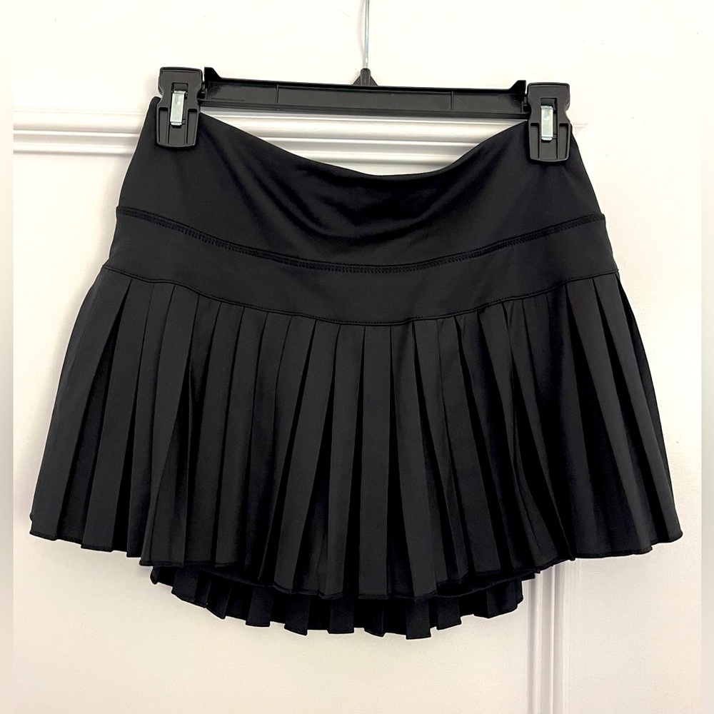 Gold Hinge Black Skirt Size M